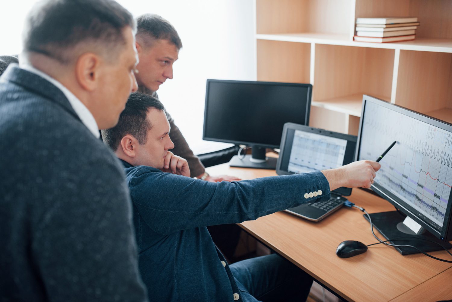 photo do you think there was a lie. polygraph examiners works in the office photo do you think there was a lie. polygraph examiners works in the office